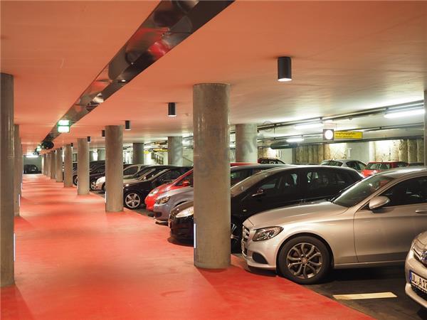 multi-storey-car-park-1271918_960_720.jpg