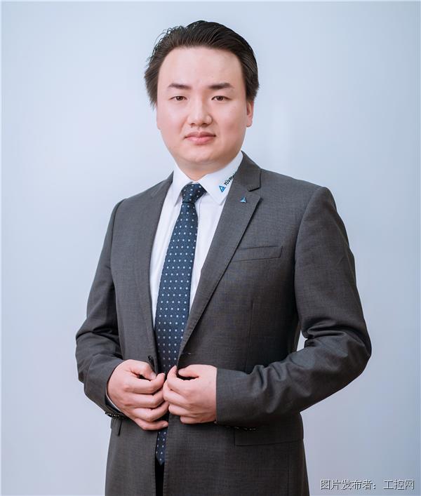 Rory Meng image.jpg