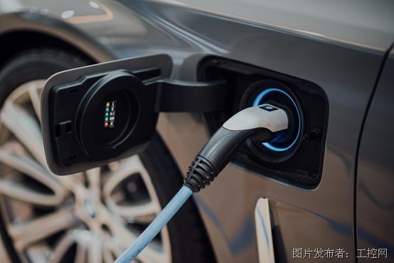 EV汽车技术热点：逆变器里的电容有何特别？