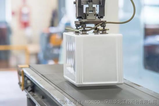 華北工控碼垛機器人產品方案，助力打造全自動碼垛生產線