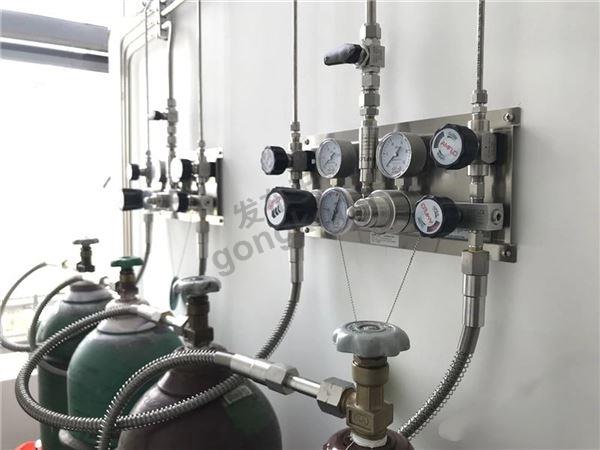 实验室管道安装哪家好1 (1).jpg