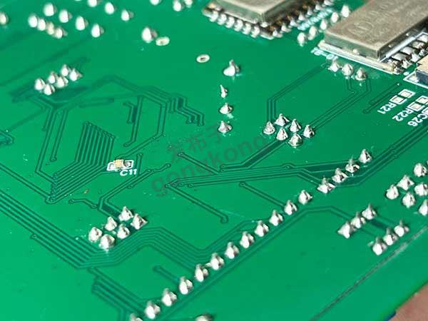 浅谈PCBA加工中排针的更换方法.jpg