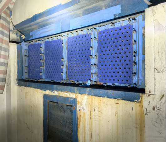 京唐空冷器管板腐蚀5.png