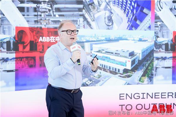 ABB機(jī)器人業(yè)務(wù)部全球總裁馬思康.jpg