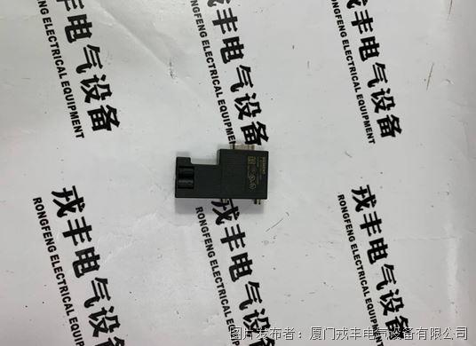 SIEMENS 6ES7972-0BA12-0XA0 (2).jpg