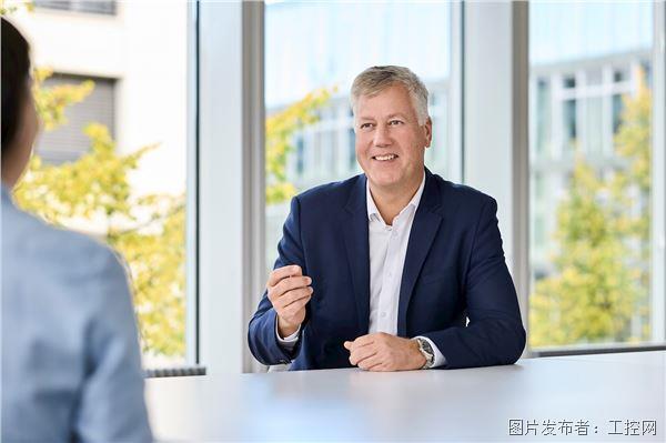 ABB集团首席执行官马腾.jpg