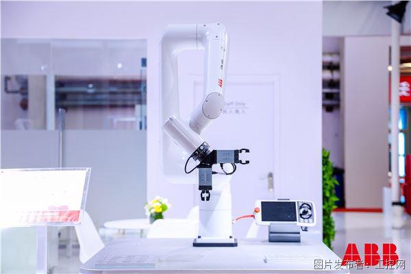 PoWa协作机器人应用演示单元.jpg