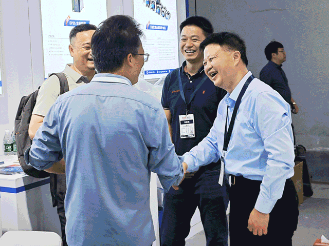 现场照片2.gif