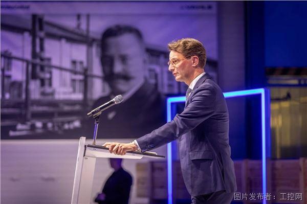 3d3e8bf530c2635ad47be087741d225a.jpg 3d3e8bf530c2635ad47be087741d225a.jpg