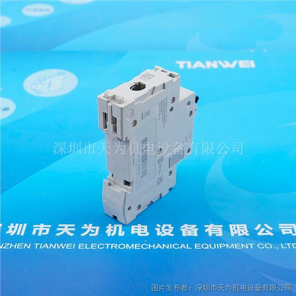 C60N 1P D10A (5).jpg