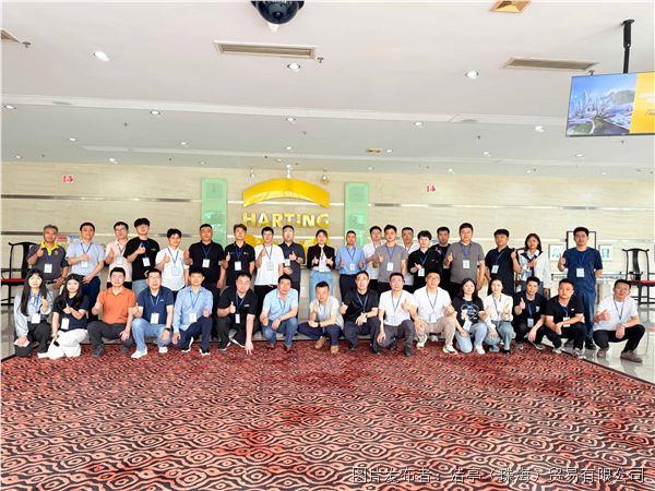 groupphoto.jpg groupphoto.jpg