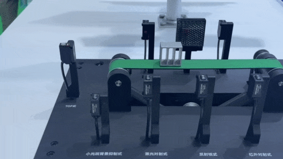 9b7536fd-baaf-431a-9348-ab02a55cfd80.gif