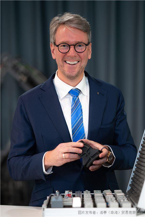 HARTING_Philip_Harting.jpg