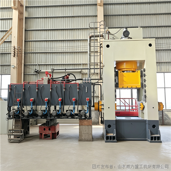 多向锻造成型液压机进行热锻工件加工成型工艺(图1)