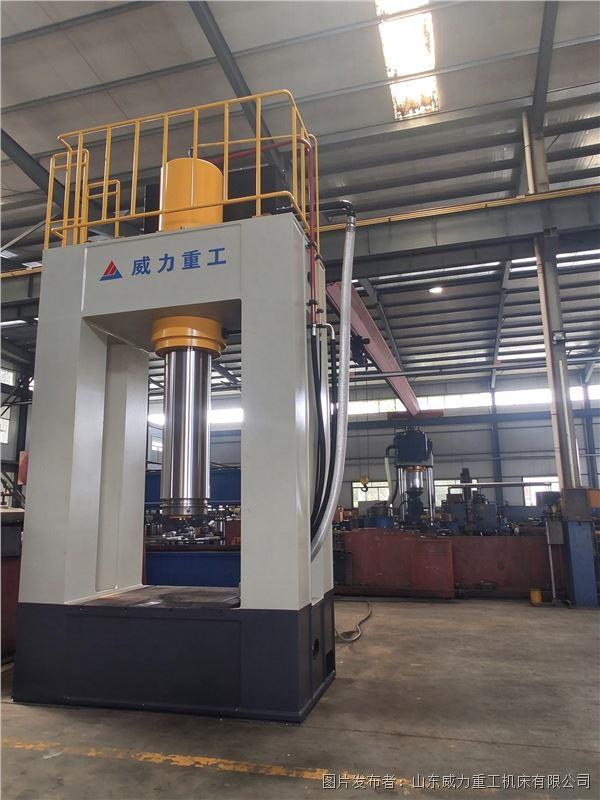 快速龍門移動工作臺式液壓機